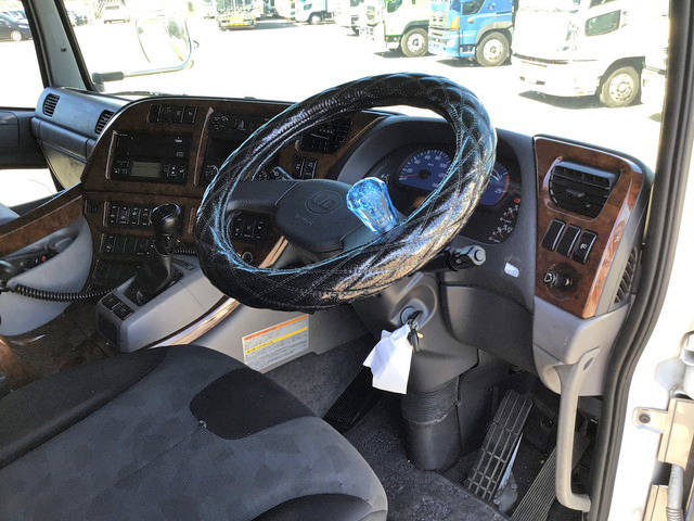 UDトラックスクオン冷凍車（冷蔵車）大型（10t）[写真32]