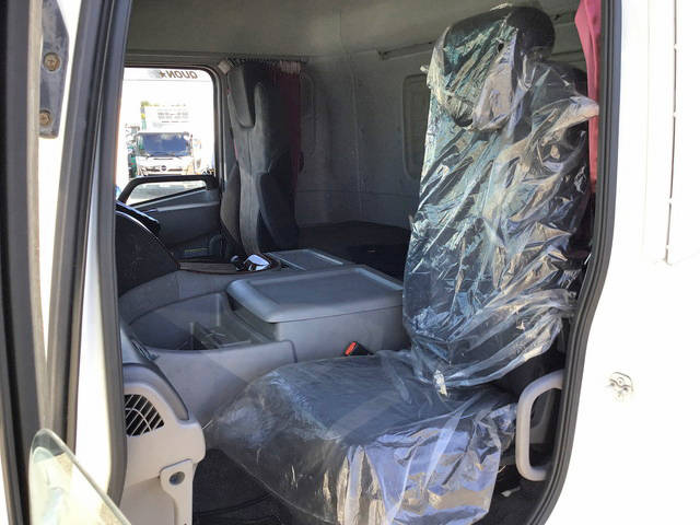 UDトラックスクオン冷凍車（冷蔵車）大型（10t）[写真33]