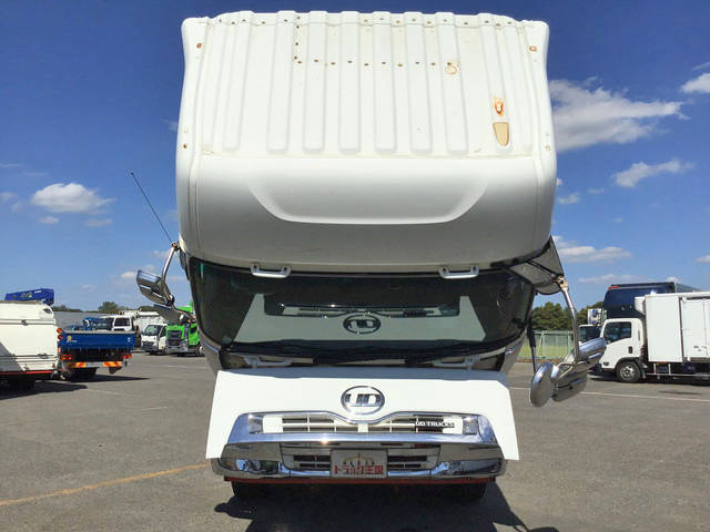 UDトラックスクオン冷凍車（冷蔵車）大型（10t）[写真08]