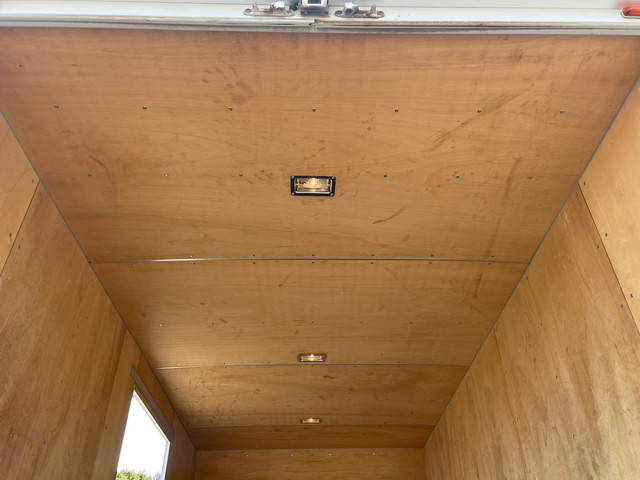 日野デュトロアルミバン小型（2t・3t）[写真13]