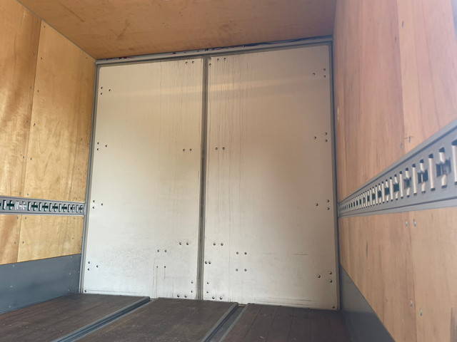 日野デュトロアルミバン小型（2t・3t）[写真17]