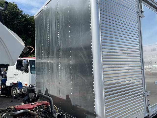 日野デュトロアルミバン小型（2t・3t）[写真18]