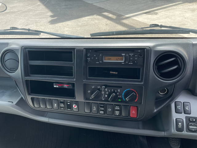 日野デュトロアルミバン小型（2t・3t）[写真28]