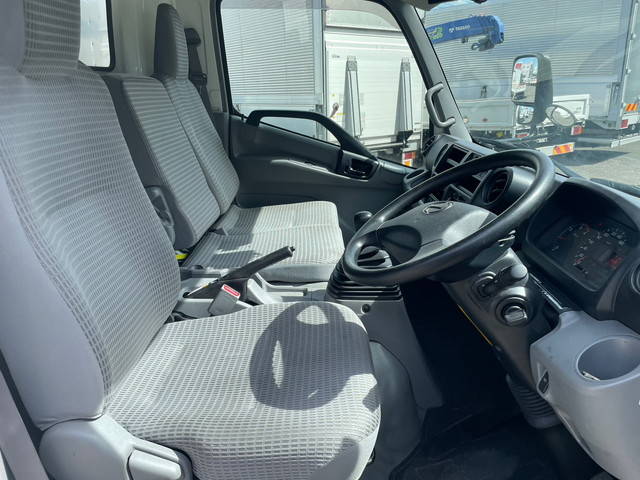 日野デュトロアルミバン小型（2t・3t）[写真31]