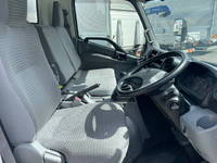 日野デュトロアルミバン小型（2t・3t）[写真31]