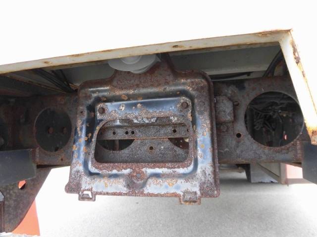 三菱ふそうスーパーグレートアルミウイング大型（10t）[写真27]