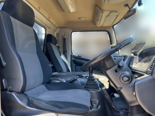 日野レンジャーダンプ増トン（6t・8t）[写真24]