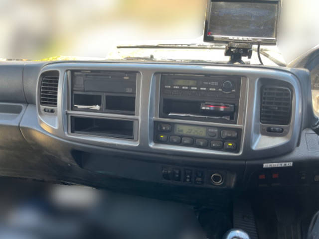 日野レンジャーダンプ増トン（6t・8t）[写真28]