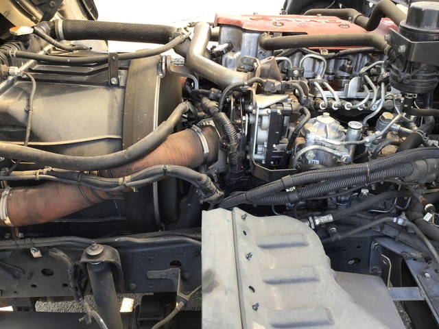 日野レンジャー冷蔵冷凍ウイング中型（4t）[写真21]