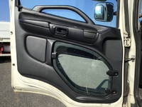 日野レンジャー冷蔵冷凍ウイング中型（4t）[写真25]