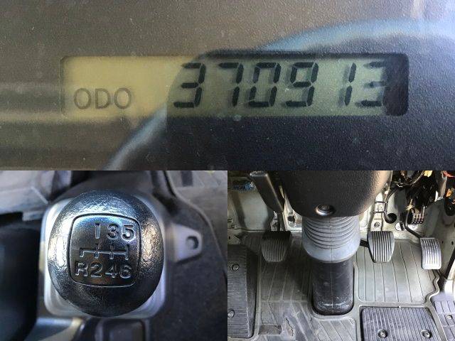 日野レンジャー冷蔵冷凍ウイング中型（4t）[写真34]