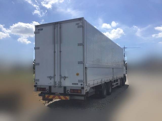 UDトラックスクオンアルミウイング大型（10t）[写真02]