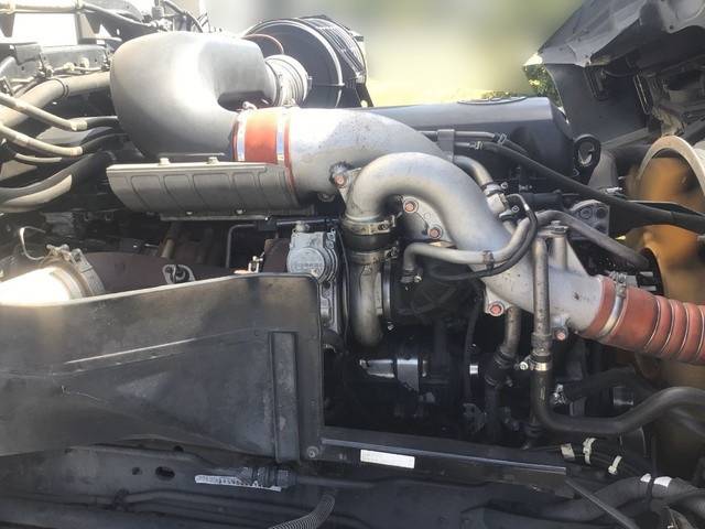 UDトラックスクオンアルミウイング大型（10t）[写真24]