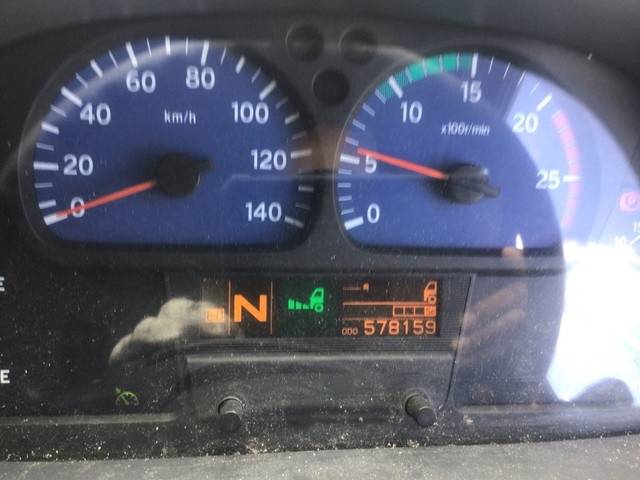 UDトラックスクオンアルミウイング大型（10t）[写真32]