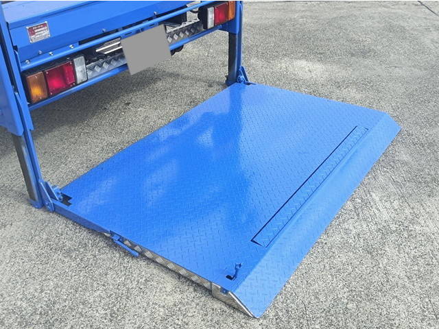 いすゞエルフダブルキャブ（Wキャブ）小型（2t・3t）[写真10]