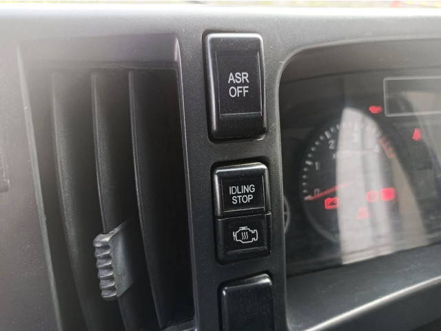 いすゞエルフダブルキャブ（Wキャブ）小型（2t・3t）[写真16]