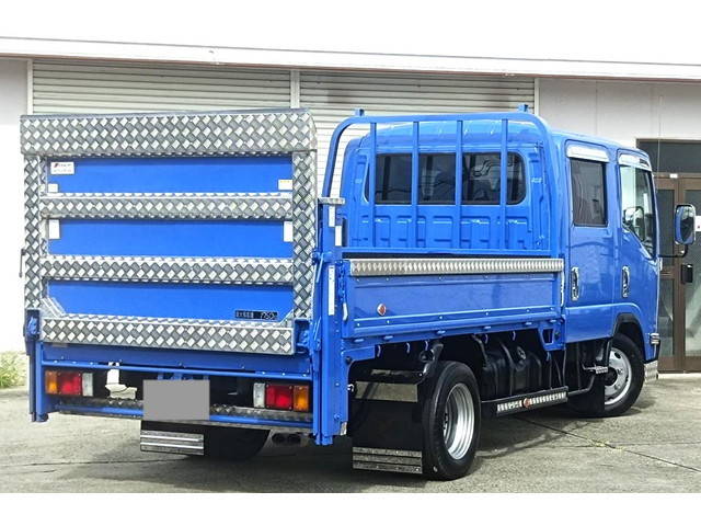 いすゞエルフダブルキャブ（Wキャブ）小型（2t・3t）[写真02]