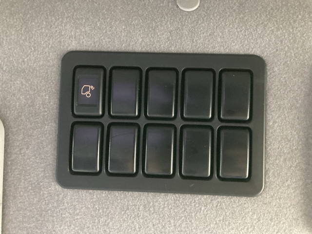 いすゞギガトレーラーヘッド（トラクターヘッド）大型（10t）[写真30]