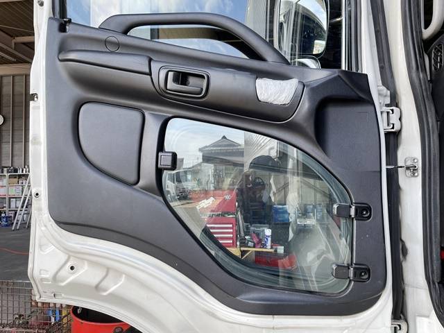 日野プロフィアアルミウイング大型（10t）[写真25]