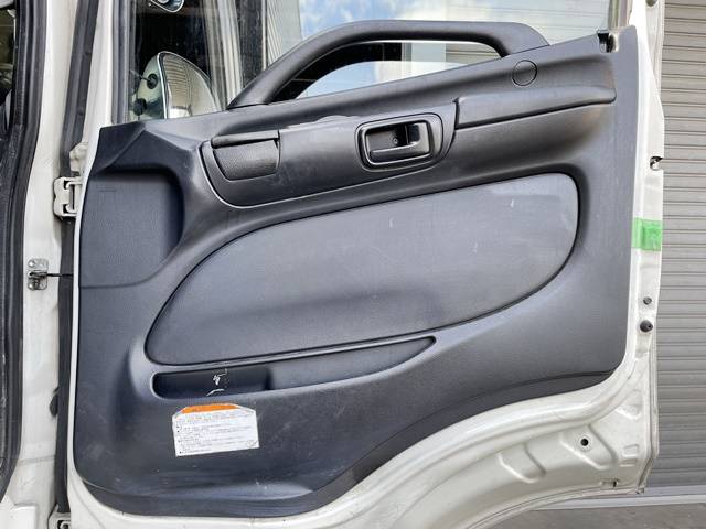 日野プロフィアアルミウイング大型（10t）[写真26]