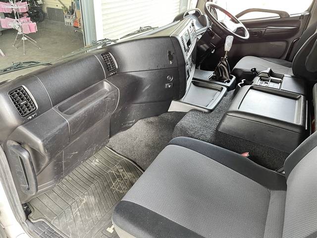 日野プロフィアアルミウイング大型（10t）[写真27]