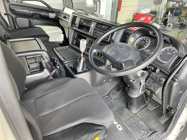 日野プロフィアアルミウイング大型（10t）[写真32]