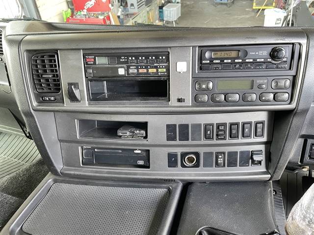 日野プロフィアアルミウイング大型（10t）[写真34]