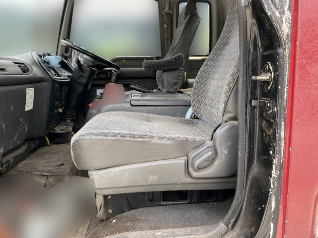 いすゞフォワードセルフクレーン3段増トン（6t・8t）[写真28]