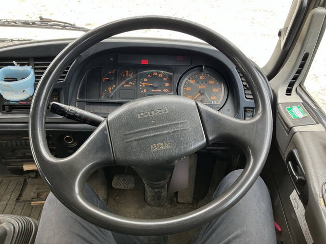 いすゞフォワードセルフクレーン3段増トン（6t・8t）[写真32]