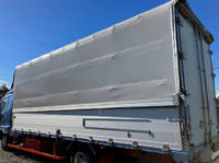 三菱ふそうファイター幌ウイング中型（4t）[写真18]