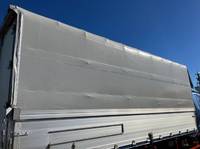 三菱ふそうファイター幌ウイング中型（4t）[写真19]