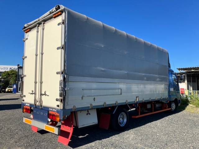 三菱ふそうファイター幌ウイング中型（4t）[写真02]