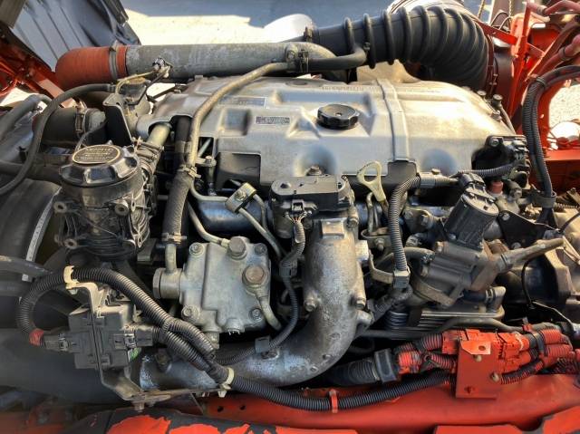 三菱ふそうファイター幌ウイング中型（4t）[写真28]