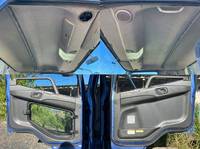 三菱ふそうファイター幌ウイング中型（4t）[写真32]