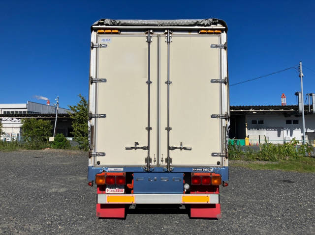 三菱ふそうファイター幌ウイング中型（4t）[写真08]