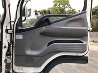 三菱ふそうキャンター平ボディ小型（2t・3t）[写真23]