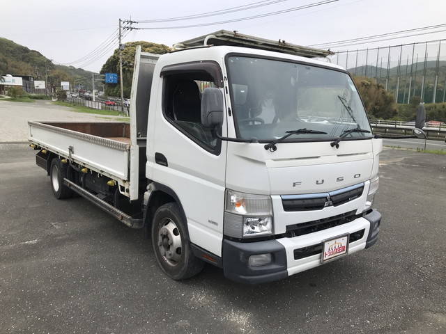 三菱ふそうキャンター平ボディ小型（2t・3t）[写真03]