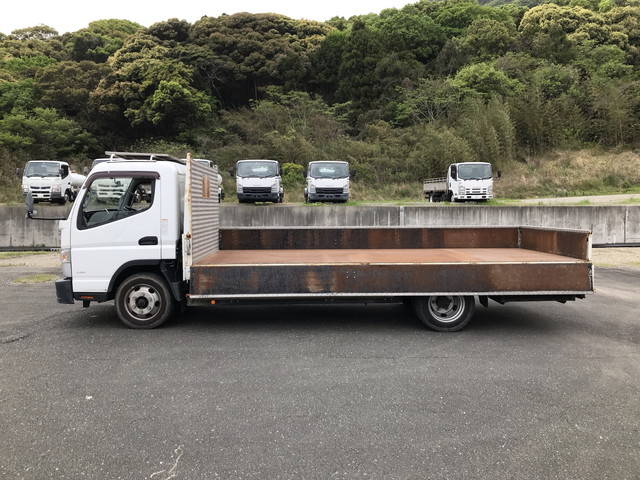 三菱ふそうキャンター平ボディ小型（2t・3t）[写真06]