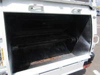 いすゞエルフパッカー車（塵芥車）小型（2t・3t）[写真15]