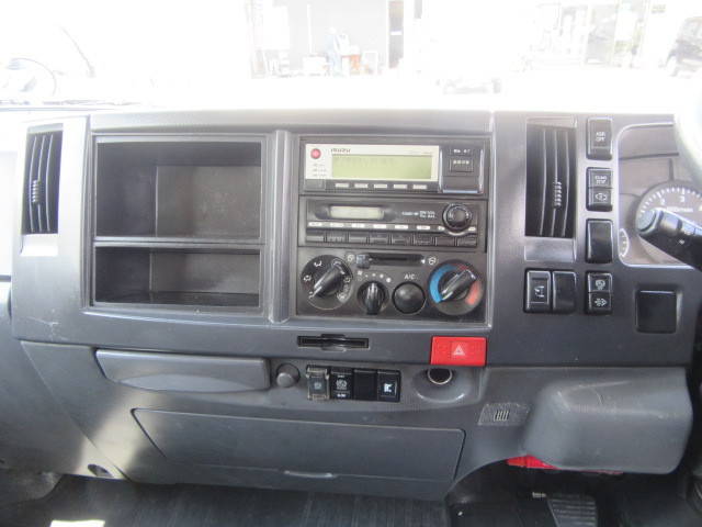 いすゞエルフパッカー車（塵芥車）小型（2t・3t）[写真34]