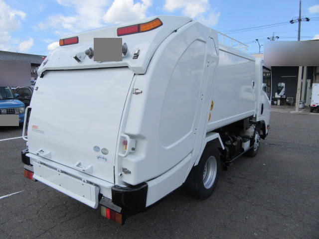 いすゞエルフパッカー車（塵芥車）小型（2t・3t）[写真04]