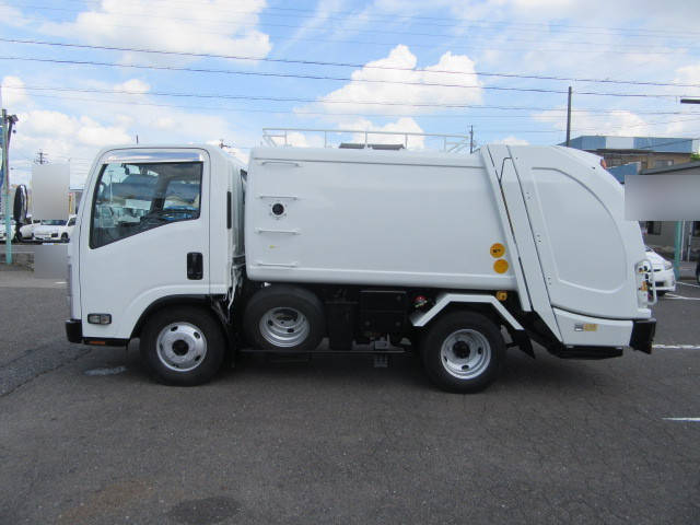 いすゞエルフパッカー車（塵芥車）小型（2t・3t）[写真05]