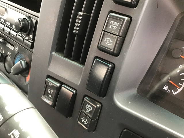 いすゞフォワードクレーン6段中型（4t）[写真38]