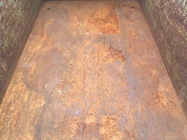 三菱ふそうキャンターコンテナ専用車小型（2t・3t）[写真11]