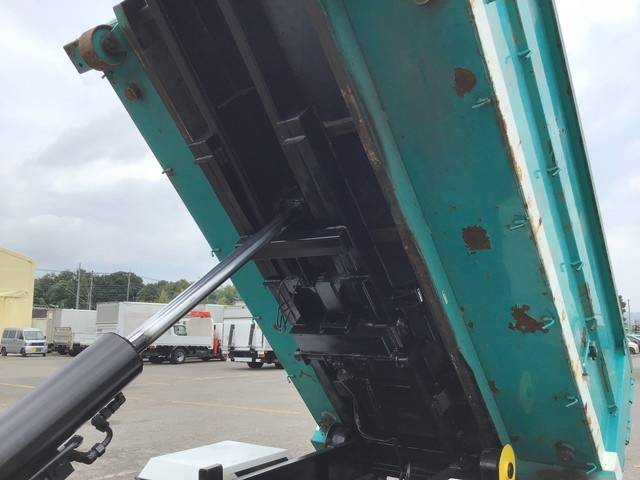 三菱ふそうキャンターコンテナ専用車小型（2t・3t）[写真15]