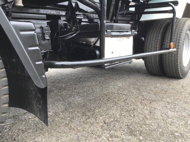 三菱ふそうキャンターコンテナ専用車小型（2t・3t）[写真22]