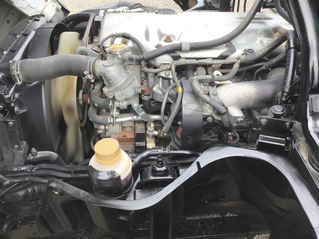 三菱ふそうキャンターコンテナ専用車小型（2t・3t）[写真28]