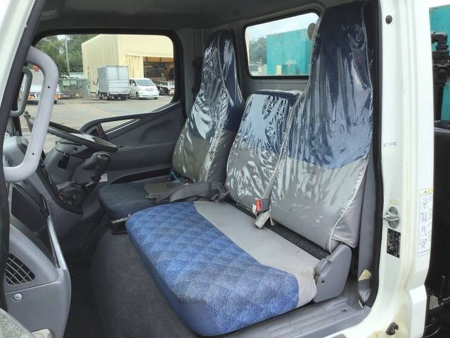 三菱ふそうキャンターコンテナ専用車小型（2t・3t）[写真34]