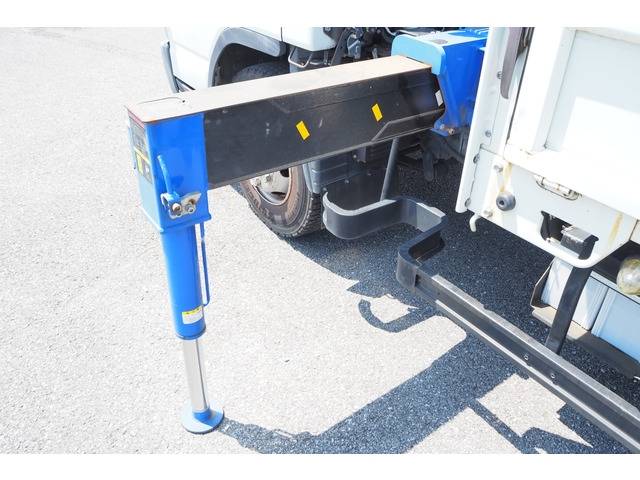 三菱ふそうキャンタークレーン4段小型（2t・3t）[写真10]