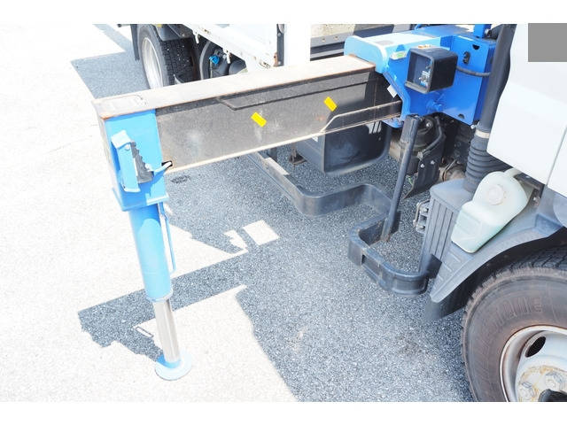 三菱ふそうキャンタークレーン4段小型（2t・3t）[写真14]